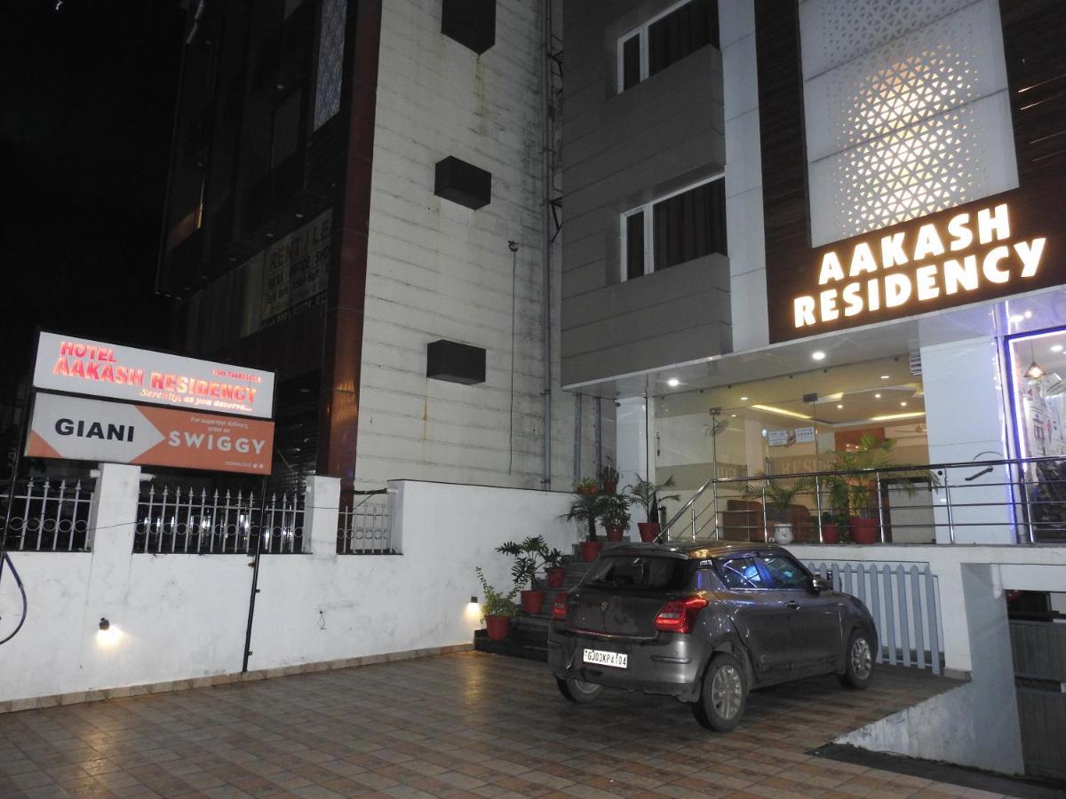 Hotel Aakash Residency Ντεχραντούν Εξωτερικό φωτογραφία