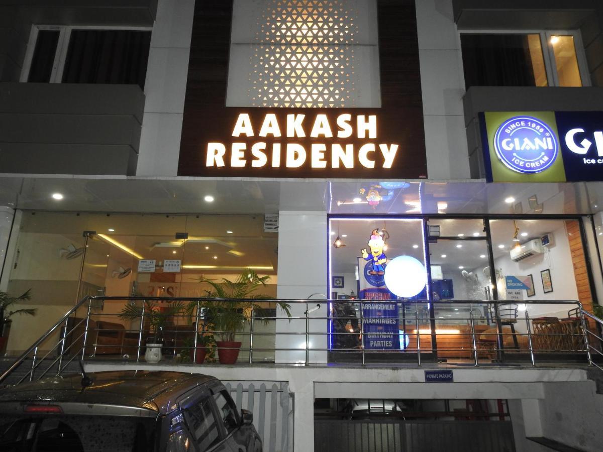Hotel Aakash Residency Ντεχραντούν Εξωτερικό φωτογραφία