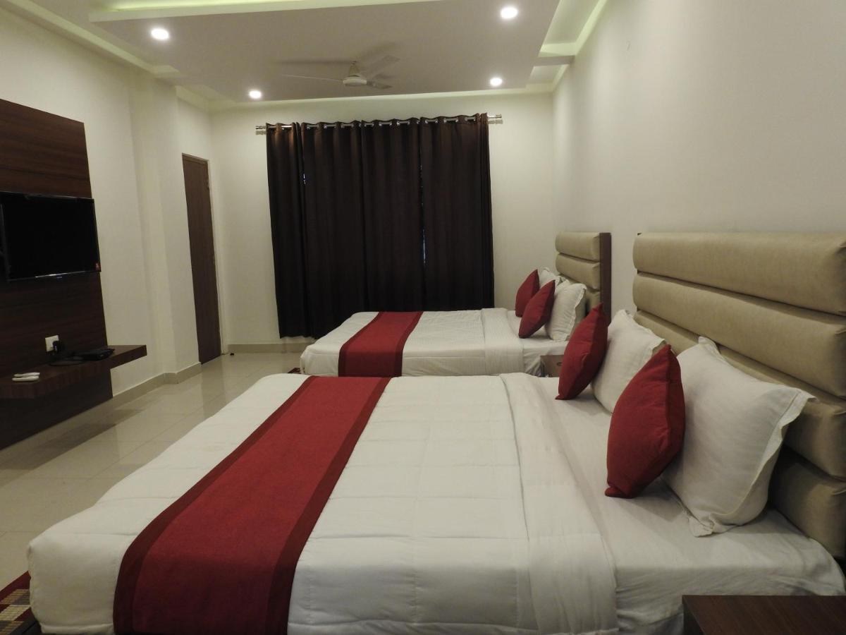 Hotel Aakash Residency Ντεχραντούν Εξωτερικό φωτογραφία