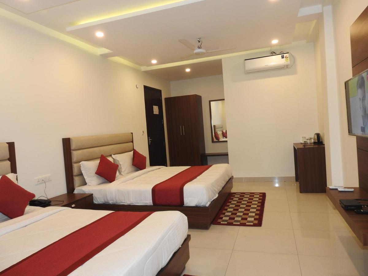 Hotel Aakash Residency Ντεχραντούν Εξωτερικό φωτογραφία